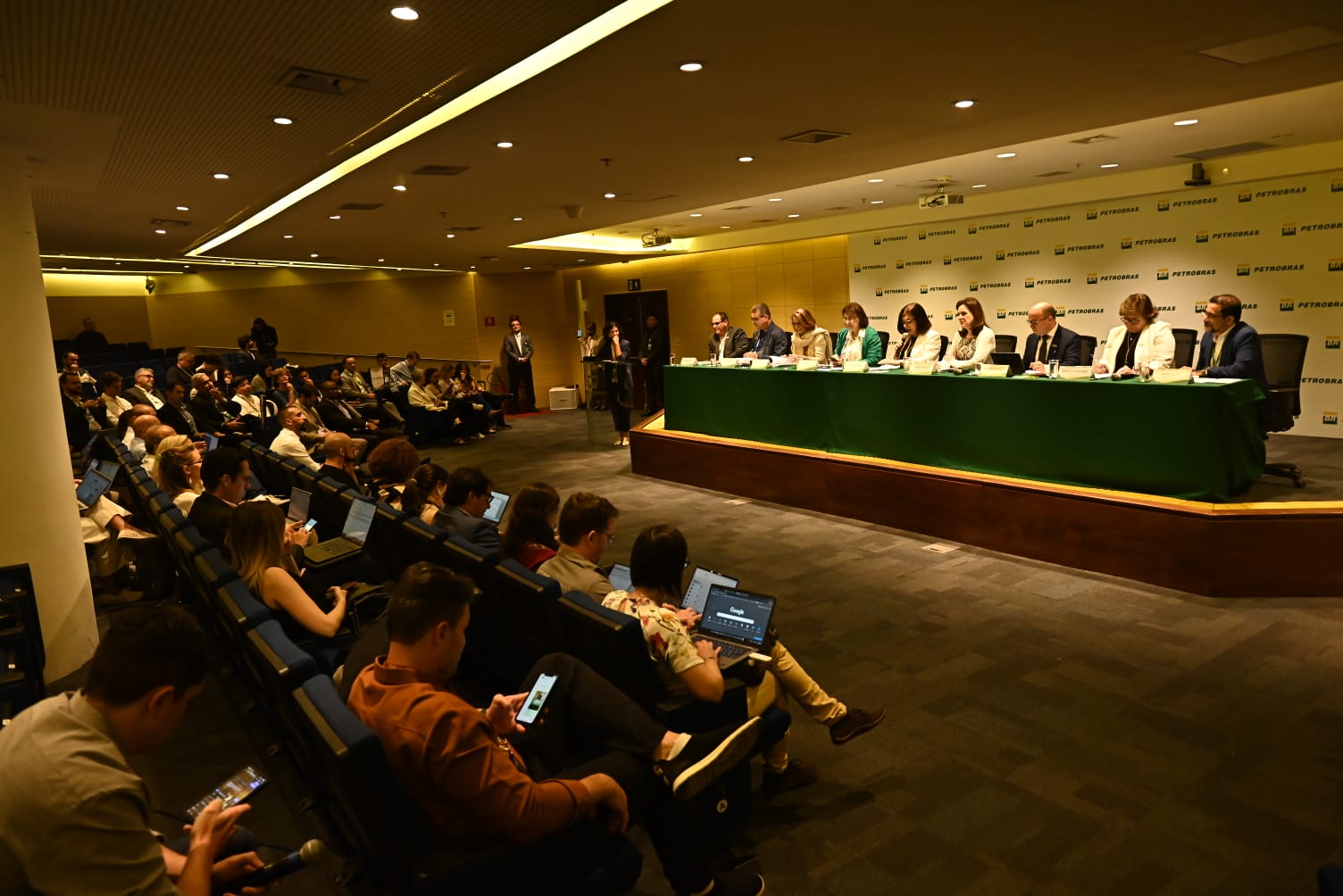Diretoria executiva da Petrobras na coletiva de imprensa sobre o Plano de Negócios 2026-2030